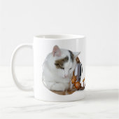 Mug avec l'elfe de la glande et ses amis de chat (Gauche)