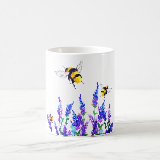 Mug avec les fleurs de printemps et les abeilles v (Centre)