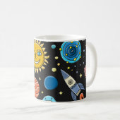 Mug Aventure spatiale : planètes, motif de fusées. (Devant droit)