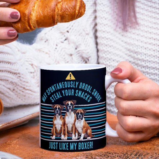 Mug Avertissement de drolage de chien de boxer drôle