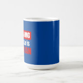 Mug Avertissement ma femme est serbe (Centre)