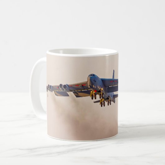 MUG B-52H STRATOFORTRESS (Devant gauche)