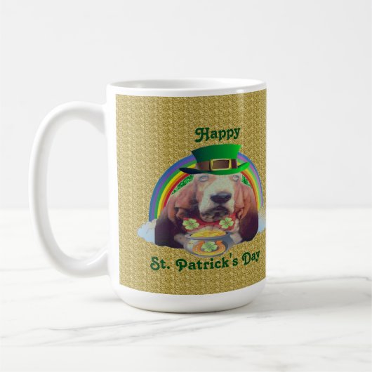 Mug Baby Basset Hound Joyeuse St. Patrick's Day (Gauche)