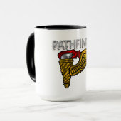 Mug Badge Pathfinder - Noir "Pathfinder" (Devant gauche)