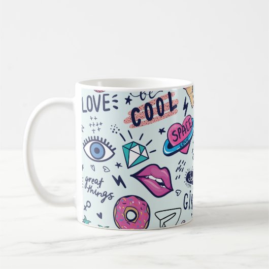 Mug Badges de patchs de mode. Motif sans couture avec (Gauche)