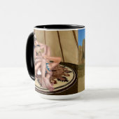 MUG BAGARRE DE CHATS DANS UN TIPI (Devant gauche)