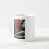 Mug Baies blanches Primitive Noël Cardinal Rouge (Devant gauche)