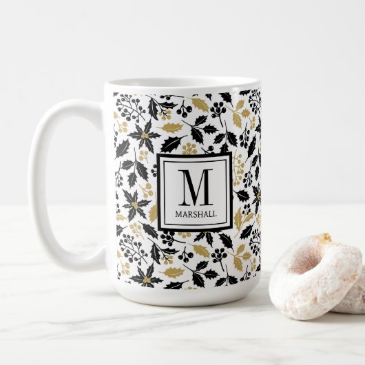 Mug Baies de houx Noir Or Nom Monogramme Noël (Avec donut)