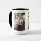 Mug Balcon de restaurant pittoresque, Italie (Devant gauche)