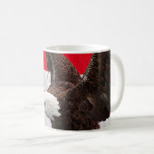 Mug Bald Eagle avec le drapeau américain (Devant droit)