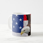 Mug Bald Eagle avec le drapeau américain (Devant gauche)