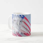 Mug Bald Eagle et le drapeau américain (Devant gauche)