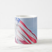 Mug Bald Eagle et le drapeau américain (Centre)