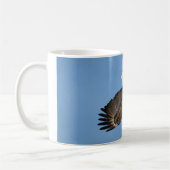Mug Bald Eagle plongée vers l'eau (Gauche)