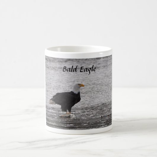 Mug Bald Eagle sur Saumon (Centre)