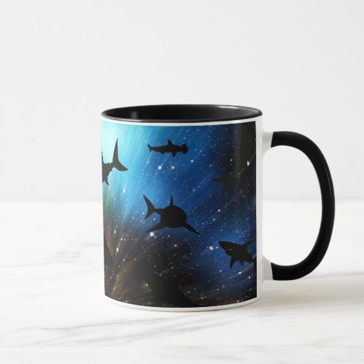 Mug Baleines à mâchoires de requin modernes sous la ga (Droite)