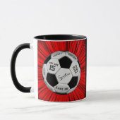 Mug Balle de football personnalisée rouge Anniversaire (Gauche)