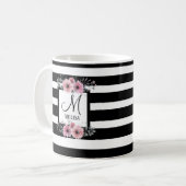 Mug Bandes noires et blanches Monogramme floral rose (Devant gauche)