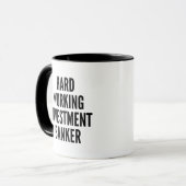Mug Banquier d'investissement au travail difficile (Devant gauche)