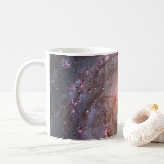 Mug Barred Spiral Galaxy Messier 83. (Avec donut)