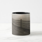 Mug Barrière et rayon de soleil par le brouillard près (Centre)