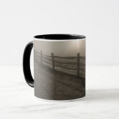 Mug Barrière et rayon de soleil par le brouillard près (Devant gauche)