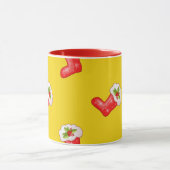 Mug Bas rouges de Noël sur Jaune (Centre)