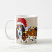 Mug Basset embrouillé dans des lumières de Noël (Gauche)