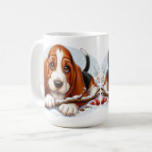 Mug Basset Hound Chiot sur la scène hivernale enneigée (Devant gauche)