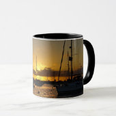 Mug Bateaux à voile au coucher du soleil (Devant droit)