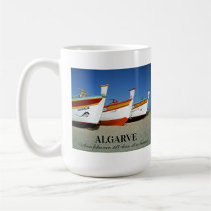 Mug Bateaux de pêche sur la plage de l'Algarve Photo