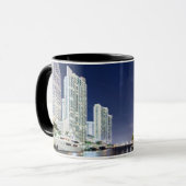 Mug Bâtiments le long de la rivière Riverwalk de Miami (Devant gauche)