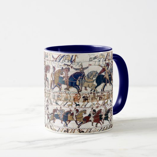MUG BAYEUX TAPESTRY 1066 NORMAN KNIGHTS AND ARCHERS MU (Devant droit)