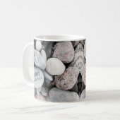 Mug Beach Pebble Nature home est le coeur (Devant gauche)