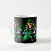 Mug Beagle Chien conduisant vélo St. Patrick's Day (Devant gauche)