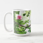 Mug Beau cardinal dans un arbre de lagerstroemia (Gauche)