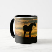 Mug Beau Cheval et coucher de soleil (Devant gauche)