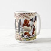 Mug Beau cheval et poulain dans un verger en fleurs (Devant droit)