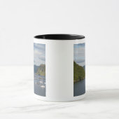 Mug Beau port et voiliers avec reflets dans (Centre)