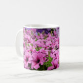 Mug Beau tapis de fleurs pétunia (Devant gauche)