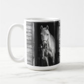 Mug Beaux chevaux & Grange Noir et blanc (Gauche)