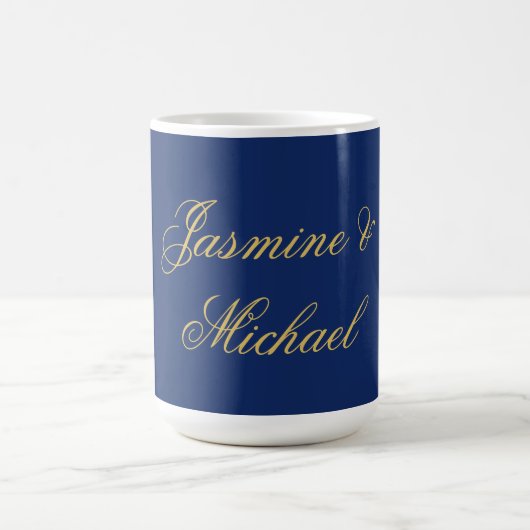 Mug Beaux Noms De Couple Calligraphie Chic Bleu & Or (Centre)