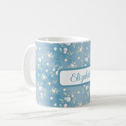 Mug Beaux Snowberry blancs, Feuilles verts sur Bleu (Devant gauche)