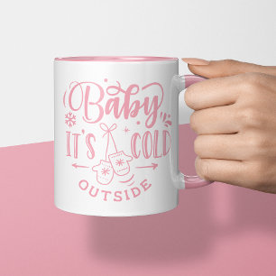 Mug Bébé il fait froid dehors rose vacances de Noël