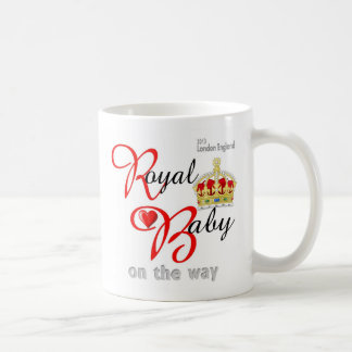 Mug Bébé royal de Kate et de William sur le chemin
