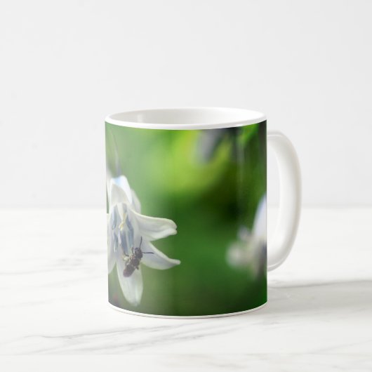 Mug Bee On Bluebell Flower Personalized (Devant droit)