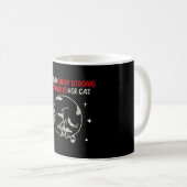 Mug Behind Every Strong Woman Is Her Cat (Devant droit)