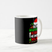 Mug Being Related To Me Xmas Pajamas Funny Christmas F (Devant droit)