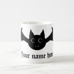 Mug Belle caricature chauve-souris vampire d'Halloween<br><div class="desc">Une mignonne batte de vampire à croquer pour Halloween ou n'importe quand est imprimée sur cette tasse pour votre café chaud ou thé. Cet élément s'affichera plus clairement que dans cette image d'aperçu compressée. Mettez votre nom ou autre texte dessus.</div>