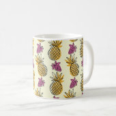 Mug Belle patte d'illustration d'ananas et de fraises (Devant droit)